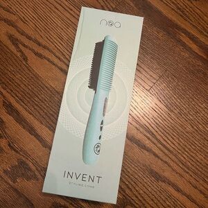 Noa Invent Styling Comb in Light Blue